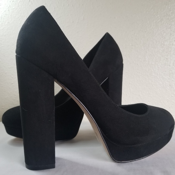 Heels - Picture 6 of 6